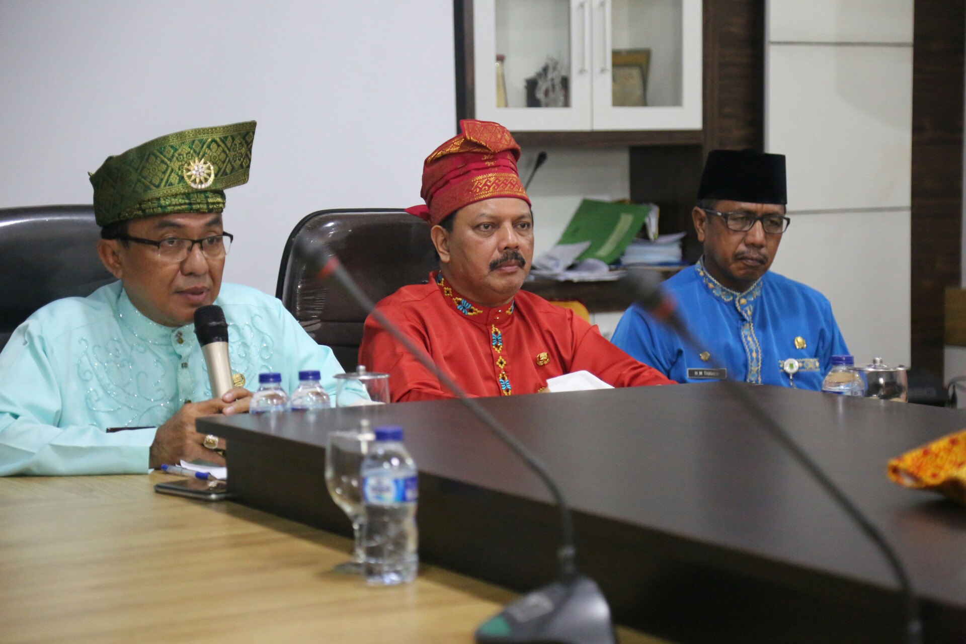 Bupati Inhil Gelar Press Conference Dengan Insan Pers   