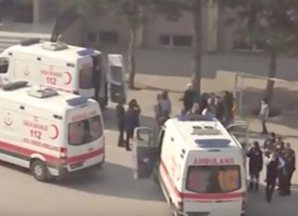 Siswa SD 'Racuni' Air Minum Temannya, 1 Kelas Dilarikan ke RS. ini Pasalnya