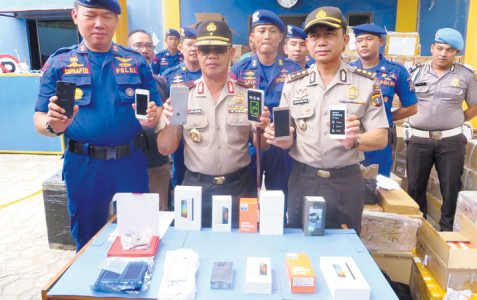 Kejati Riau Terima SPDP Perkara Penyelundupan 13.114 Unit Smartphone