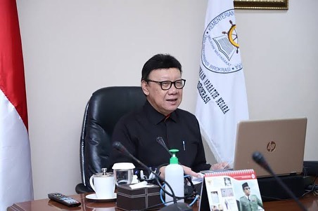 Sudah 35 Tahun Jadi Pejabat Negara, Tjahjo Kumolo: Gaji Saya Sepenuhnya Saya Sumbangkan untuk Wakaf