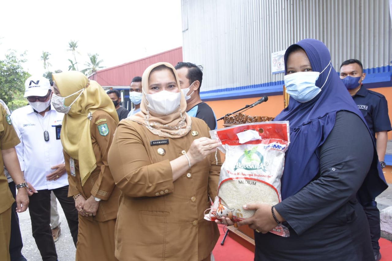 Kasmarni Launching KPM PKH Dan BST Kabupaten Bengkalis