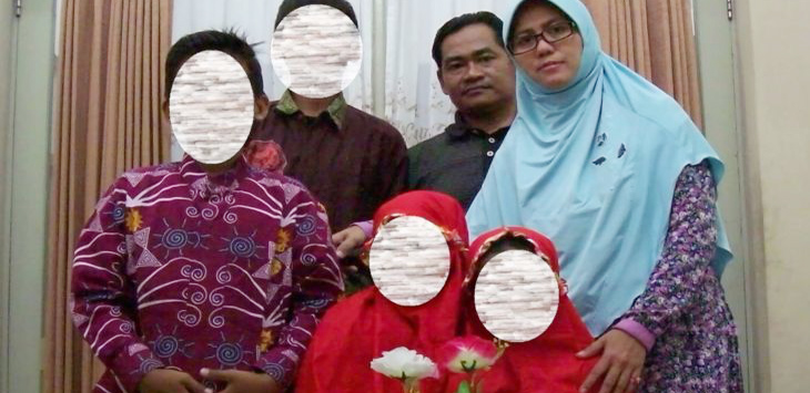 Dita Bom Gereja Pantekosta, Istri Ledakkan GKI, Anaknya Bom Santa Maria