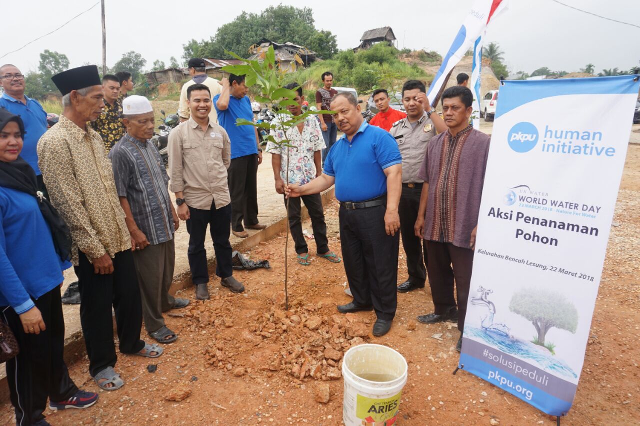 Hari Air Sedunia, Ribuan Pohon Ditanam di Kelurahan Bencah Lesung