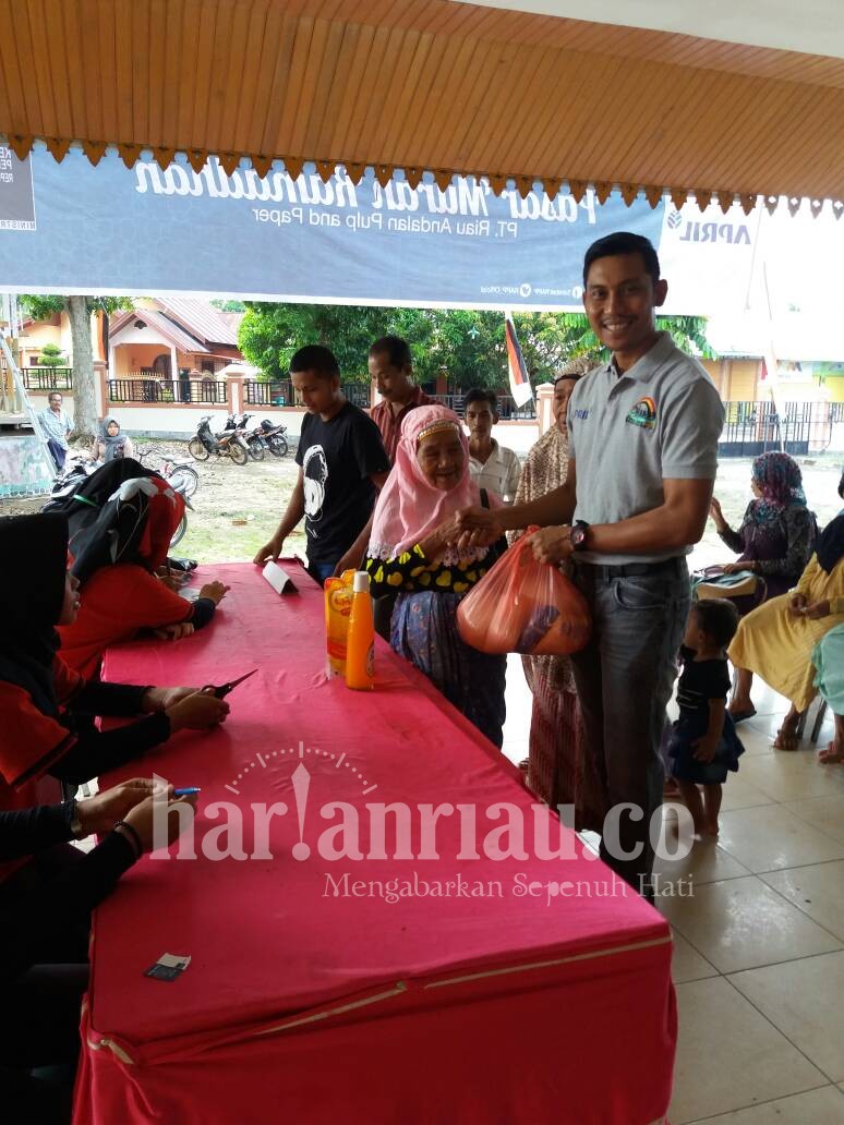 RAPP Gelar Pasar Murah Ramadhan 1438 Hijriah, Siti Aminah Penerima Manfaat Tersenyum Bahagia