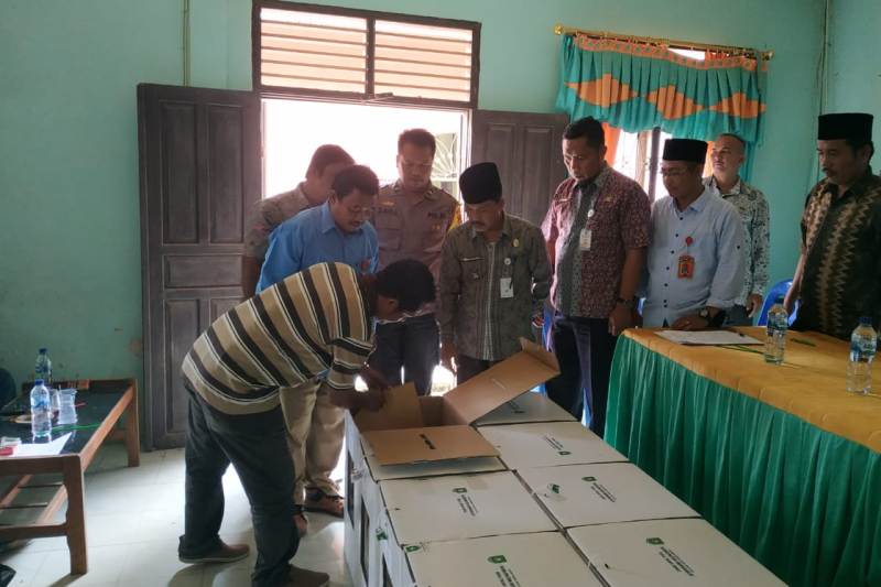 Camat Nasrizal Ucapkan Terima Kasih kepada Panitia Pilkades Tasik Serai