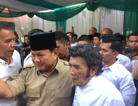 Prabowo Hadiri Deklarasi Dukungan Relawan Rhoma Irama di Depok