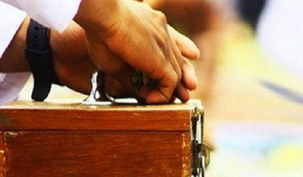 Ini Perbedaan Amal Sholeh dan Amal Baik