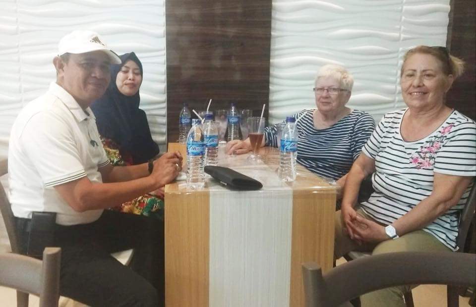 Masyarakat Bekawan Terima Bantuan dari NGO Prancis