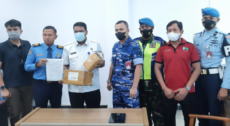 Petugas Bandara SSK II Pekanbaru Gagalkan Penyelundupan 1 Kg Ganja