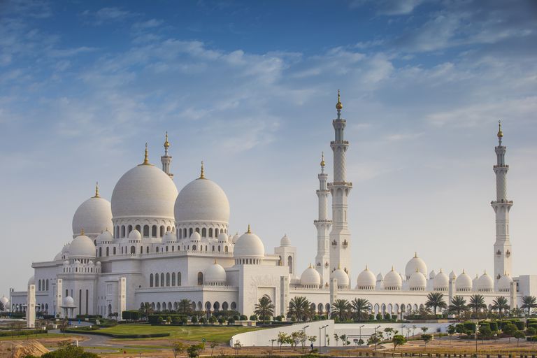 Tanda Hari Kiamat: Bermegahan Membangun Masjid