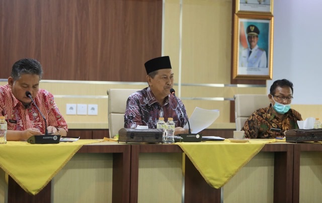 Wabup Syamsuddin Uti Pimpin Rapat Laporan Fisik Dan Keuangan APBD TH 2022 Periode April