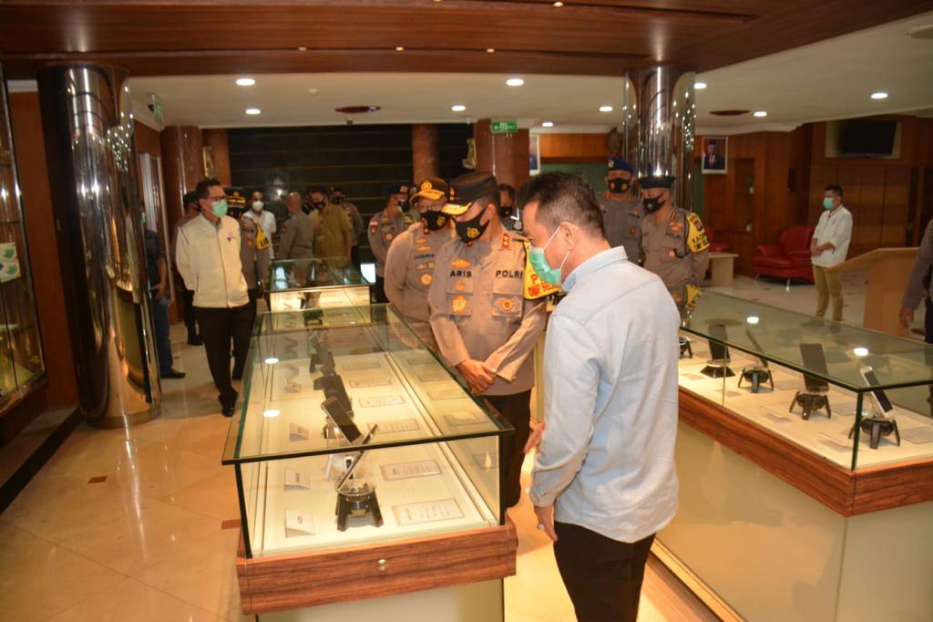 Kamtibmas Kapolda Kepri Tinjau Pelaksanaan Prokes di Kawasan Objek Vital PT Sat Nusa Persada Tanjung Balai Karimun