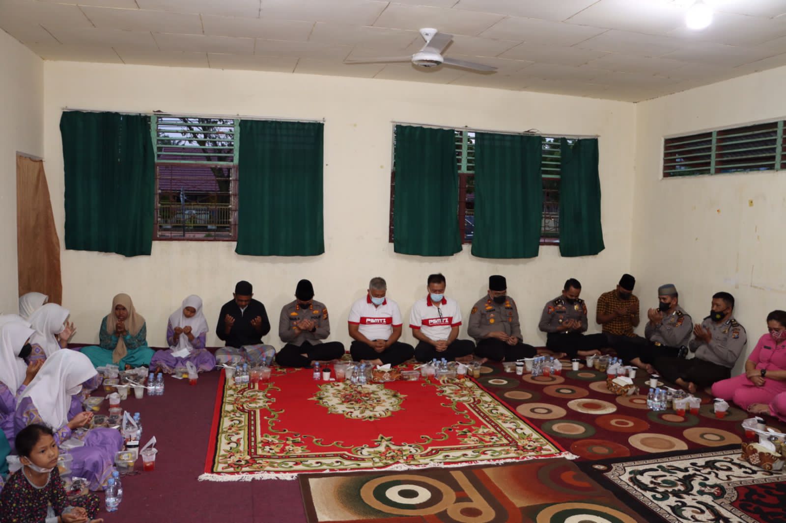 Polres Inhil Buka Puasa Bersama Anak Panti Asuhan