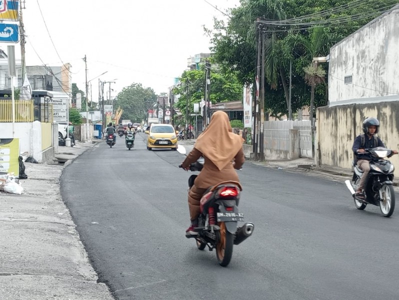 Mantap, Dinas PUPR Pekanbaru Selesai Overlay Jalan Dahlia Sukajadi
