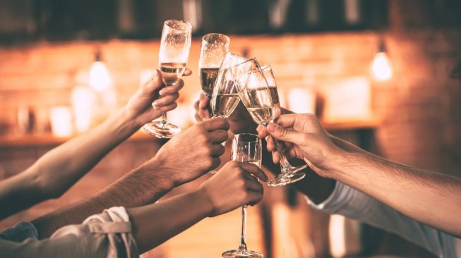 Thailand Temukan Virus Corona Bisa Menular dari Berbagi Minuman