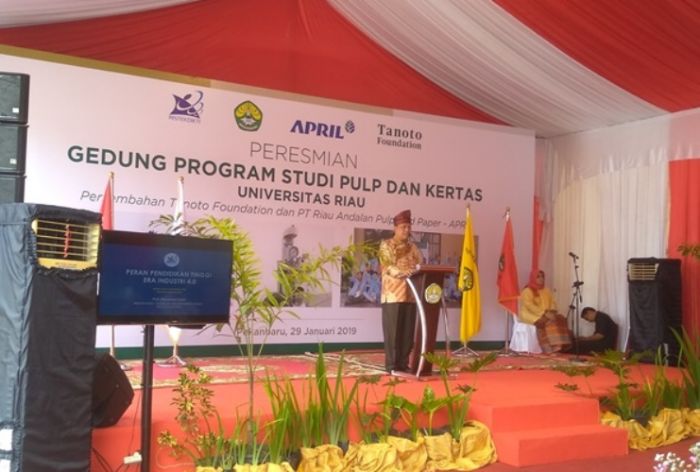 Menristekdikti: Suatu saat Dunia Industri Hanya akan Memandang Soft Skill Pencari Kerja