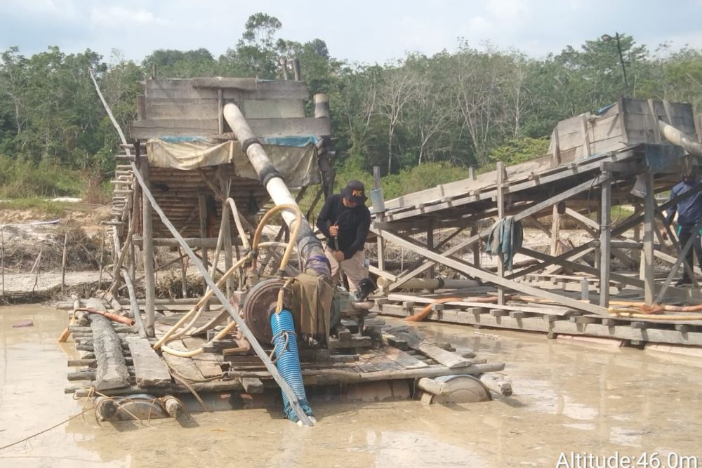 15 Mesin Tambang Emas Ilegal Dimusnahkan Polisi di Kuansing Riau