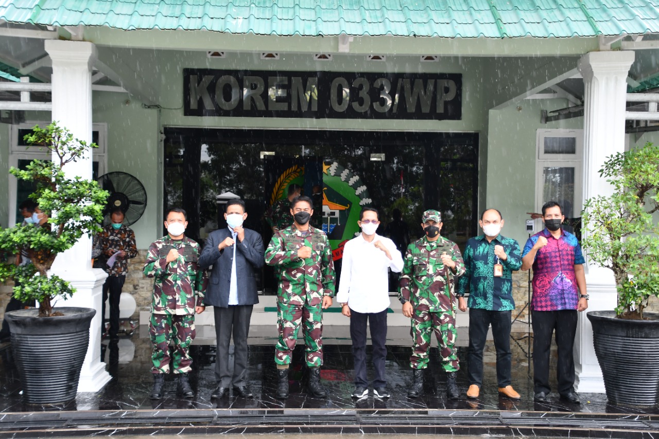 Wujud Sinergi Membangun Negeri, Danrem 033/WP Secara Vicon Laksanakan Rakornis TMMD Ke 112 Tahun 2021