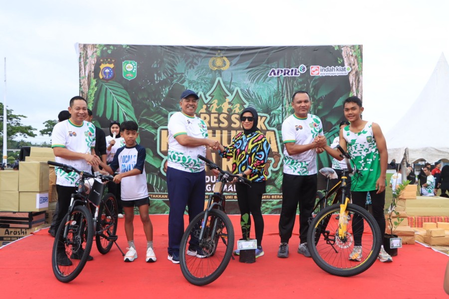 Bupati Siak Lepas Peserta Karhutla Fun Run, Ajak Warga Lestarikan Hutan