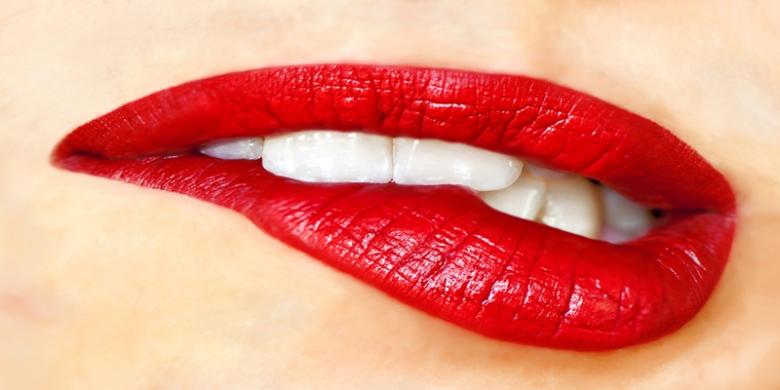 7 Langkah Aplikasikan Lipstik Saat Lebaran