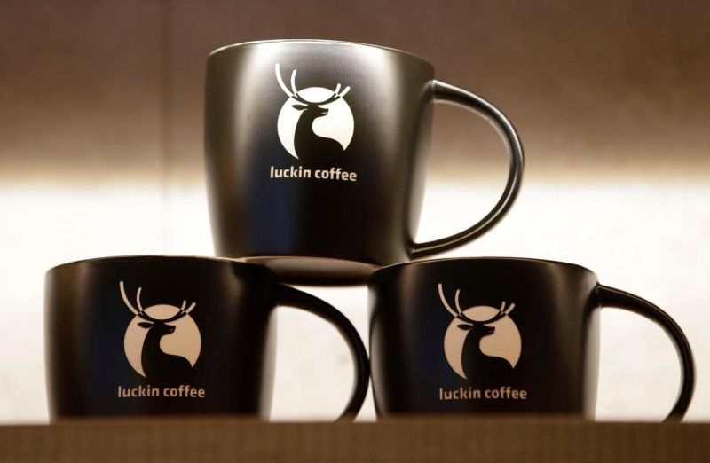 Luckin Coffee Kian Berjaya, CEO dan Chairman Langsung Jadi Miliarder