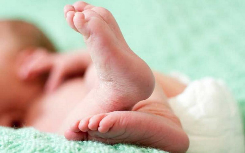 Ini Alasan Pentingnya Kenapa Bayi Baru Lahir Harus Diadzani