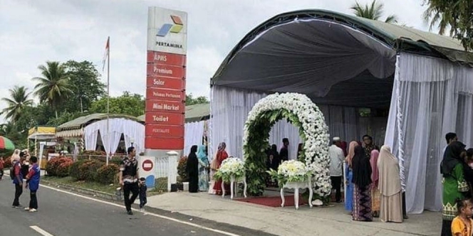 Pesta Pernikahan Digelar di Pom Bensin Buat Heboh