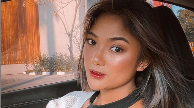 Marion Jola: ''Gue Centil dan Suka Jadi Pusat Perhatian!''