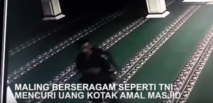 Prajurit TNI Nyolong Kotak Amal, Ini Video dan Identitasnya