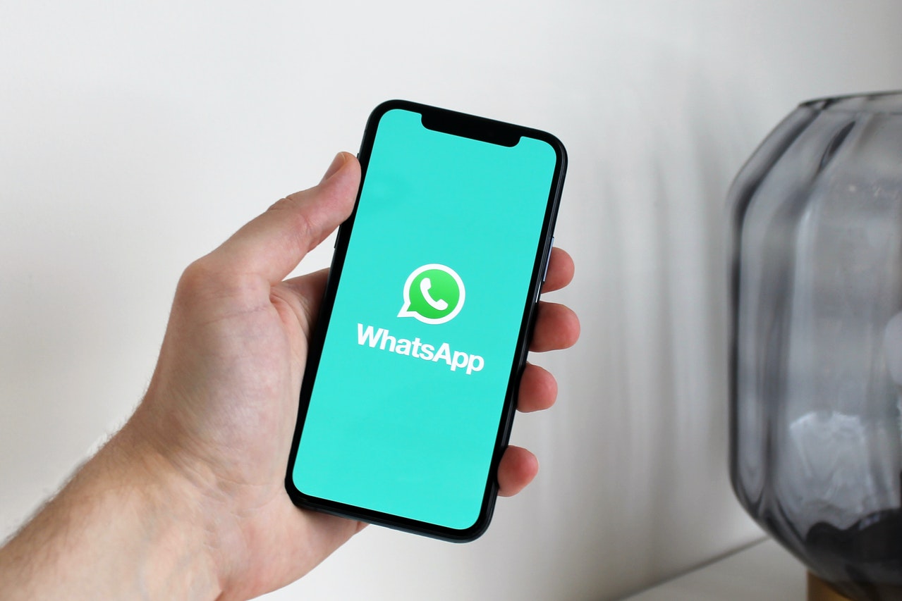 Cara agar Orang Tak Bisa Kirim WhatsApp ke Anda Tanpa Blokir