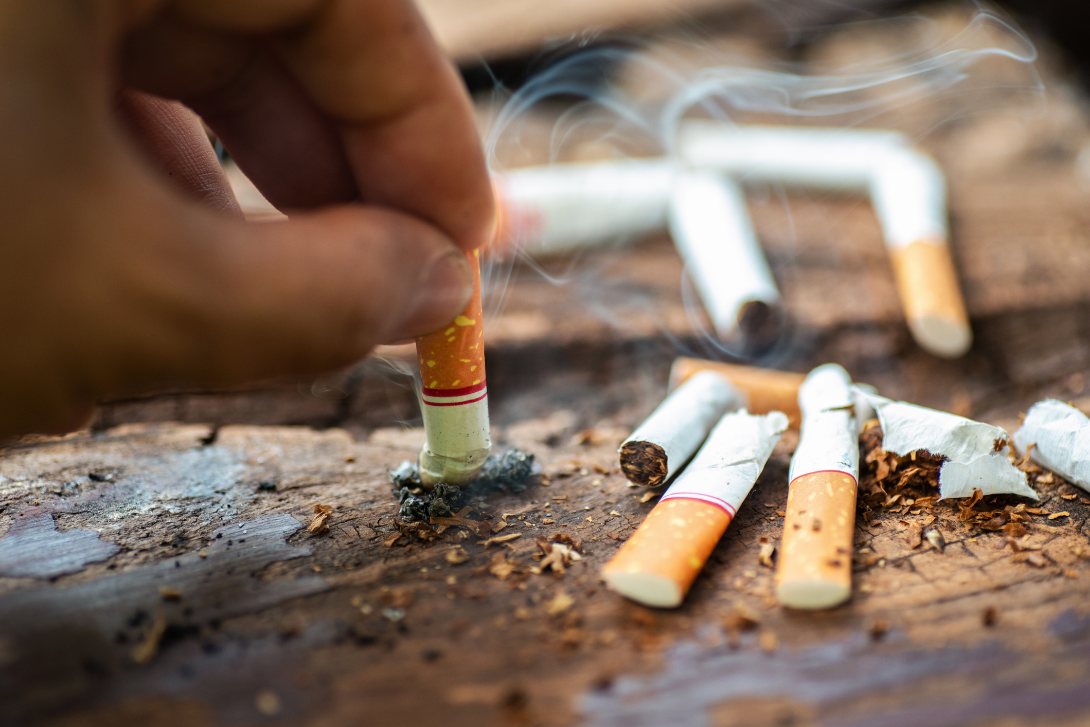 Cegah COVID-19, Keluarga Merokok Rokok Herbal ini Berhasil Viral