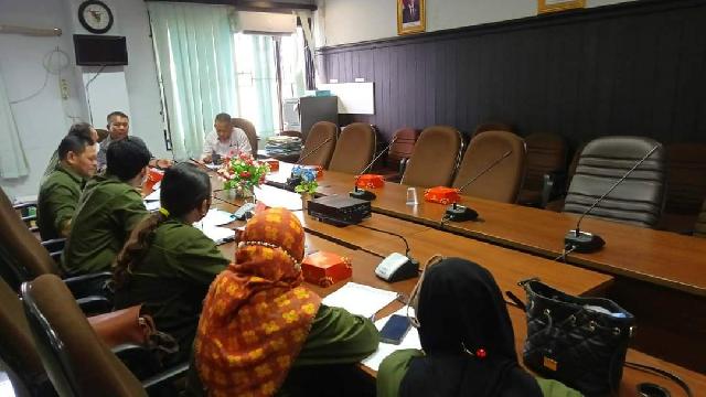 Komisi II DPRD Pekanbaru Hearing Distankan: Stok Daging Sapi Aman
