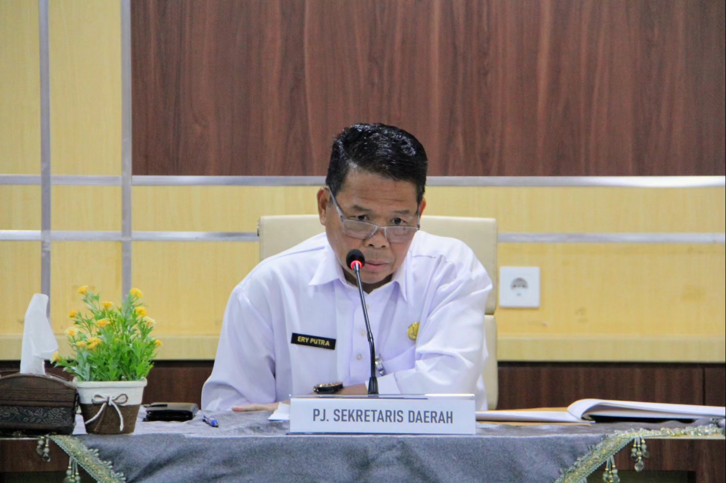 Pj Bupati Inhil  Pimpin Rapat Evaluasi Pembangunan Kabupaten Indragiri Hilir Periode Febuari 2024